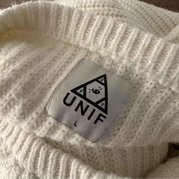 UNIF Cream Off-the-Shoulder Distressed Retro Sweater L - Picture 4 of 9